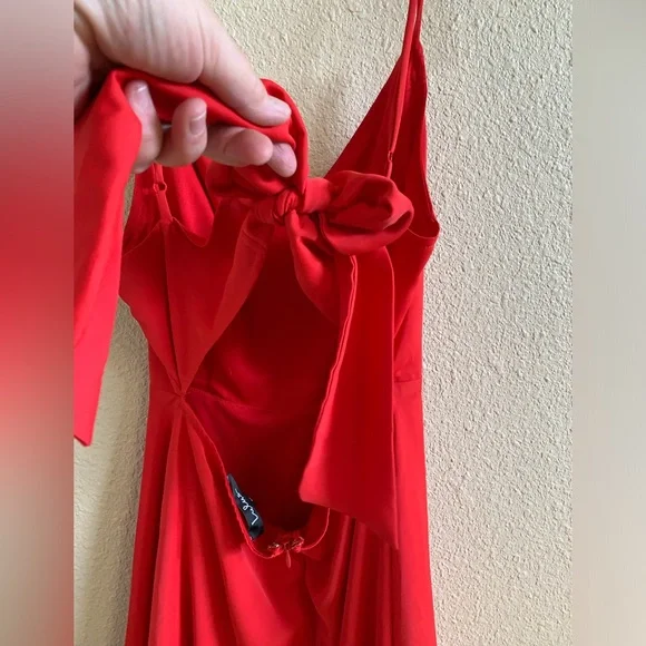 Lulu’s Red Cutout Tie Back Dress 🌴 - Picture 7 of 10
